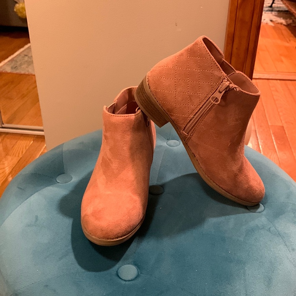 Cat n Jack Girls Pink Suede Booties